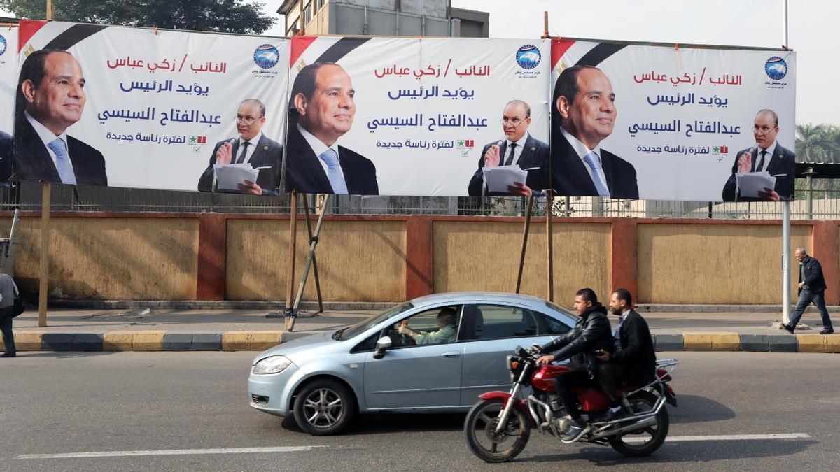 Cartel electoral del presidente egipcio, Abdelfatah al Sisi, en El Cairo.
