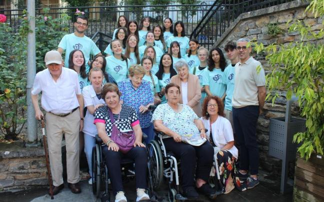 Bienvenida este lunes a las jóvenes y al equipo de monitores que participan en el campo de trabajo ‘Intercambio entre generaciones’, que Mizpirualde egoitza acoge desde 2009.