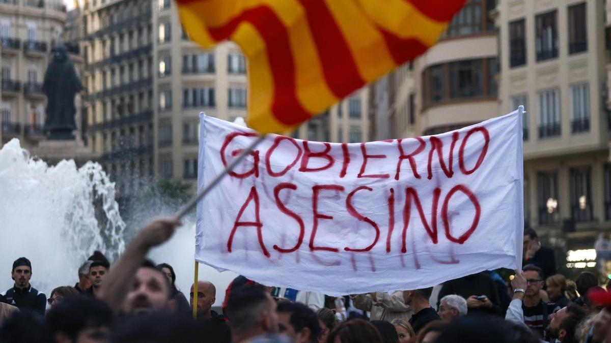 130.000 personas se manifestaron el sábado en Valencia para reclamar la dimisión de Mazón.