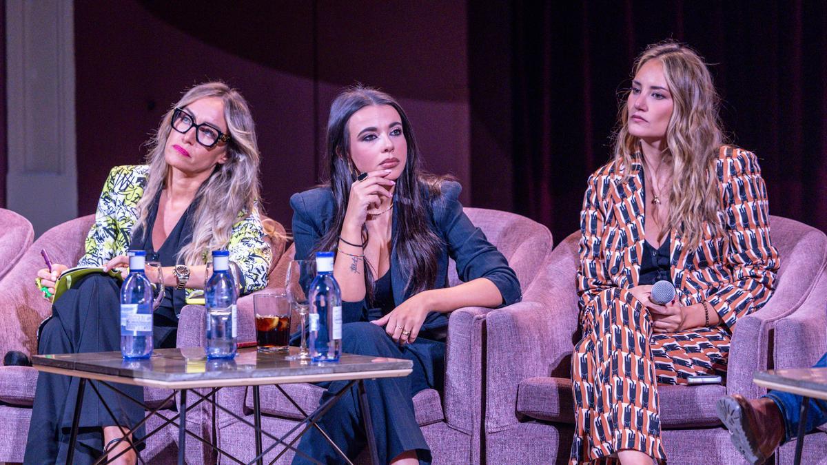 (I-D) Las presentadoras Luján Argüelles; Sarah Santaolalla y Alba Carrillo durante la presentación de La Séptima.