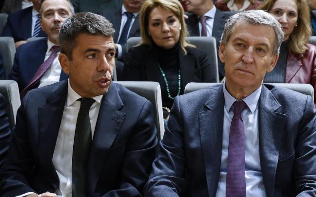 Alberto Núñez Feijóo junto a Carlos Mazón