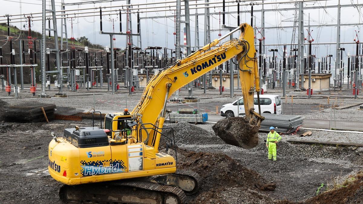 Obras de ampliación de la subestación de Abanto.