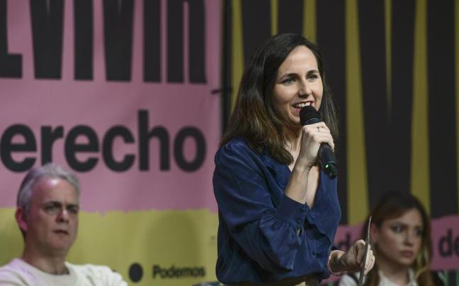 La ministra de Derechos Sociales, Ione Belarra, durante el acto en el que ha reclamado que se apruebe la Ley de Vivienda. La ministra de Derechos Sociales, Ione Belarra, durante el acto en el que ha reclamado que se apruebe la Ley de Vivienda.