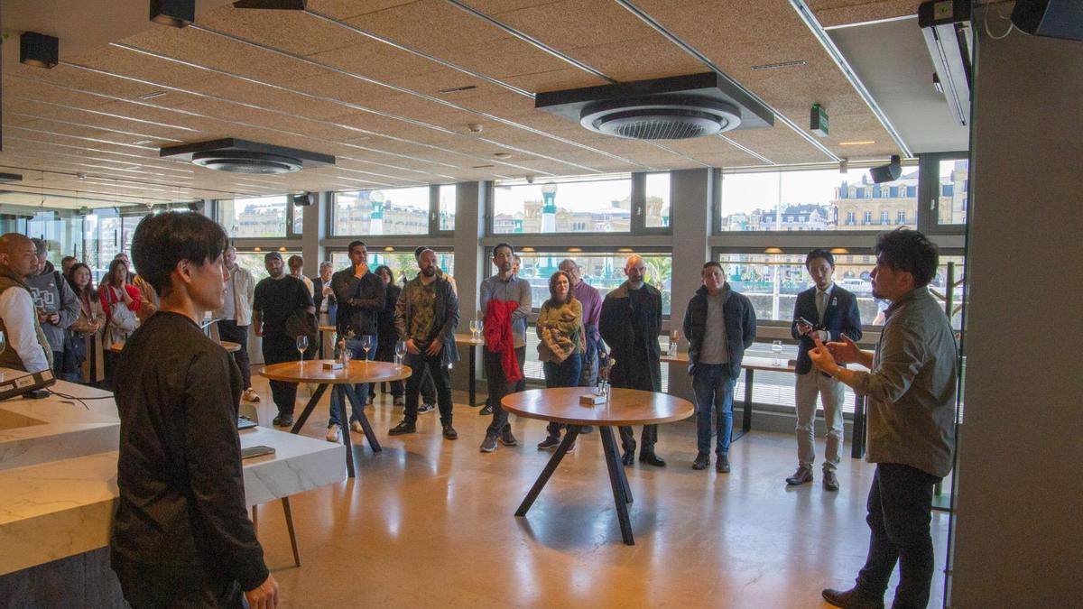 Evento sobre el carbón Binchotan en Muka.