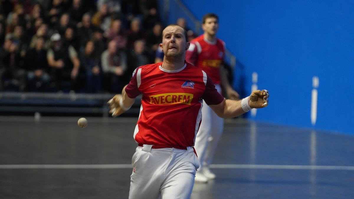 En imágenes: Elordi-Zabaleta superan a Peio Etxeberria-Martija en Mungia en la décima jornada del Campeonato de Parejas.