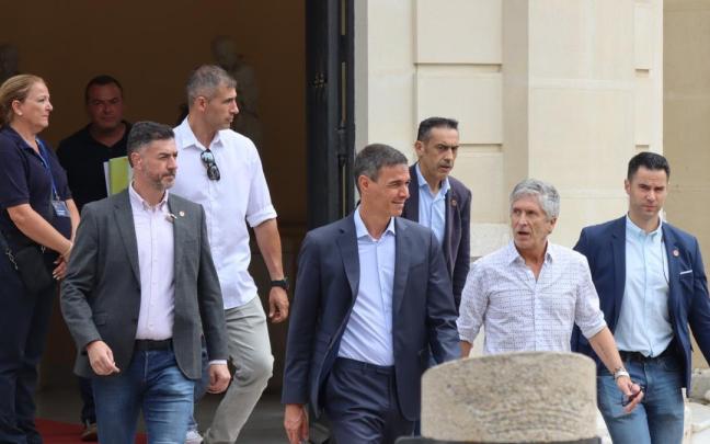 El presidente español, Pedro Sánchez, en Ceuta, junto a Marlaska.