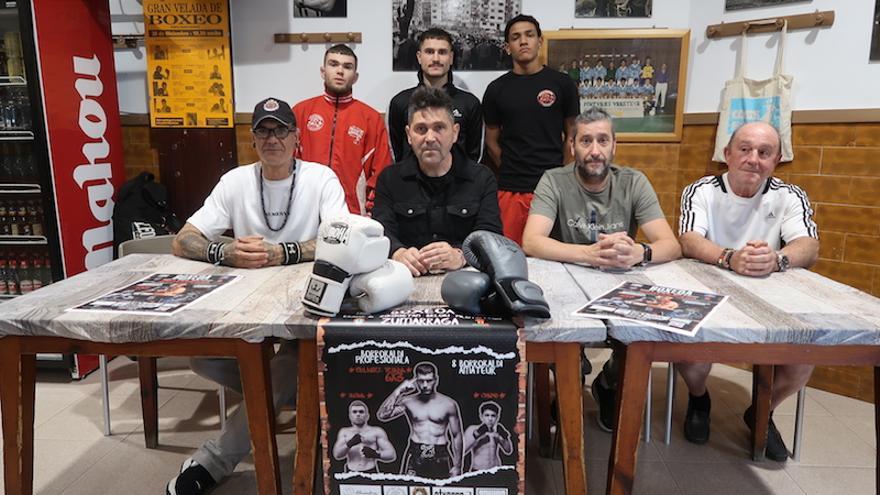 La presentación de la velada de boxeo.