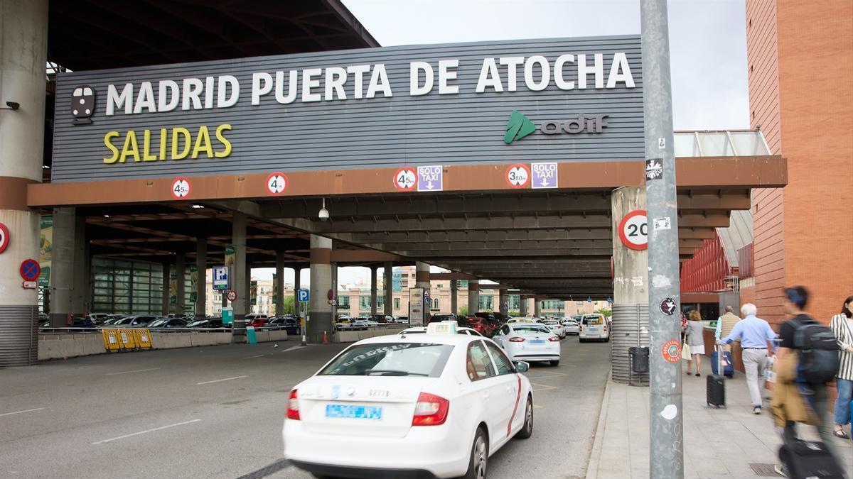 Una de las entradas a la estación Almudena Grandes-Atocha Cercanías en una foto de archivo.