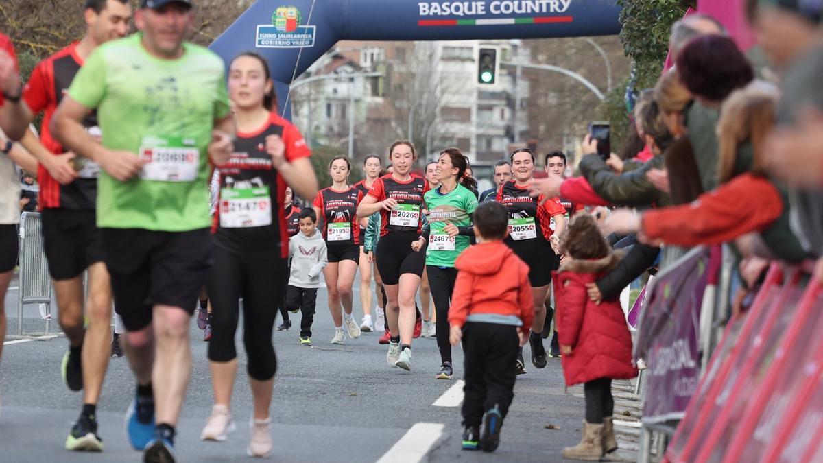 Cerca de 2.000 corredores se darán cita en la Azkoitia-Azkoitia el sábado, 650 en la prueba corta y 1.250 en la larga.