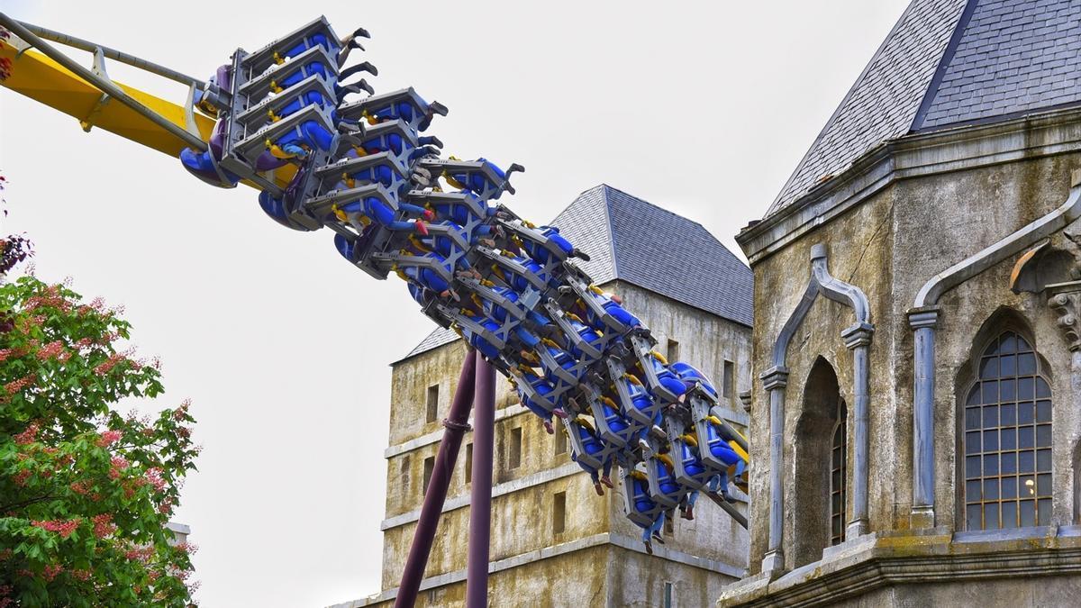 Facua denuncia a Isla Mágica, Parque Warner, Port Aventura y Terra Mítica por impedir la entrada con comida y bebida.
