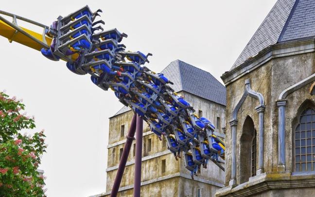 Facua denuncia a Isla Mágica, Parque Warner, Port Aventura y Terra Mítica por impedir la entrada con comida y bebida.