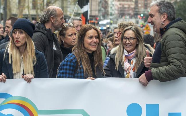 Itziar Ituño al frente de la manifestación convocada por Sare el pasado domingo. / EFE Itziar Ituño al frente de la manifestación convocada por Sare el pasado domingo.