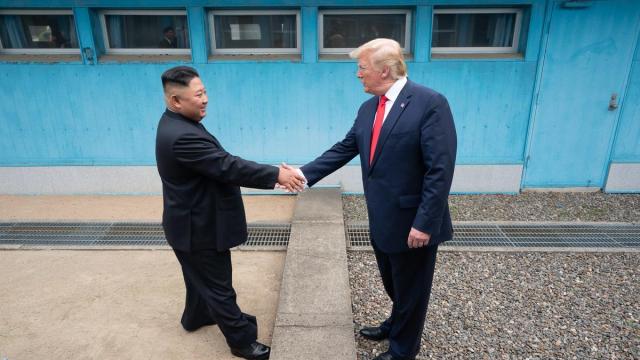 Los presidentes de Corea del Sur y EE.UU., Kim Jong Un y Donald Trump, en una foto de archivo.