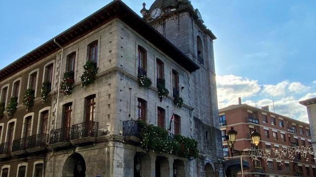 Foru Aldundiak txosten bat aurkeztu du 1936ko estatu kolpearen ondorengo Aiaraldeko udal funtzionarioen garbiketari buruz.ara