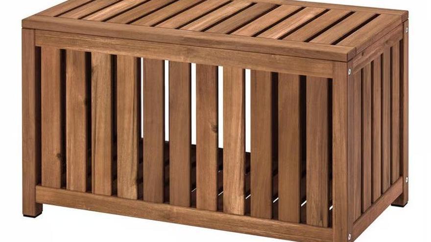 Perspectiva del baúl con tinte marrón claro Nammaro de Ikea