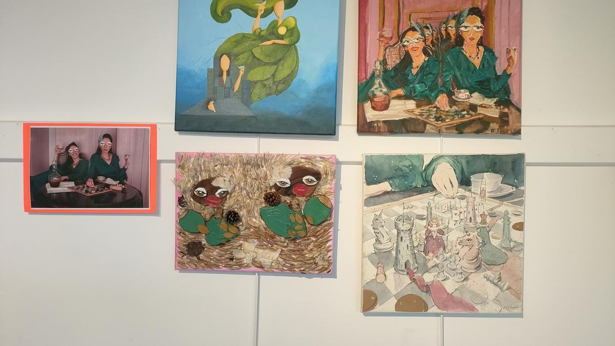 Algunas de las obras del colectivo 5 Pinceladas