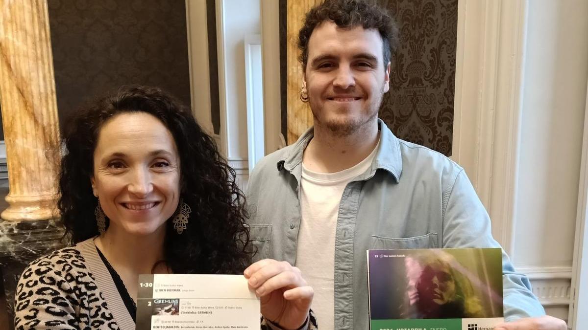 Los concejales Itsaso Lekuona y Aitor Huizi.