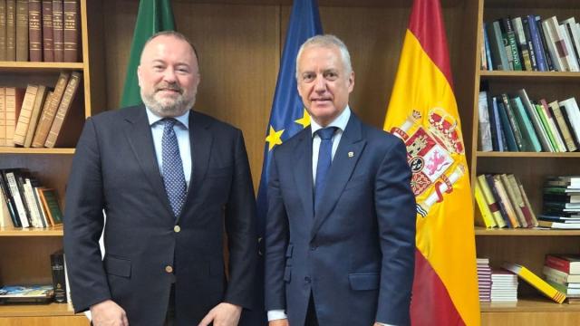 El lehendakari ohia, Iñigo Urkullu, se reúne con el embajador de Irlanda en el Estado español, Brian Glynn, en el marco de la ronda institucional como presidente ejecutivo de la Fundación eAtlantic Fundazioa
