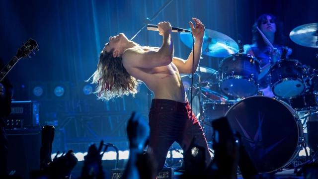 La nueva temporada de la serie 'Entrevista con el vampiro' cuenta con 'All Fall Down' como canción principal.