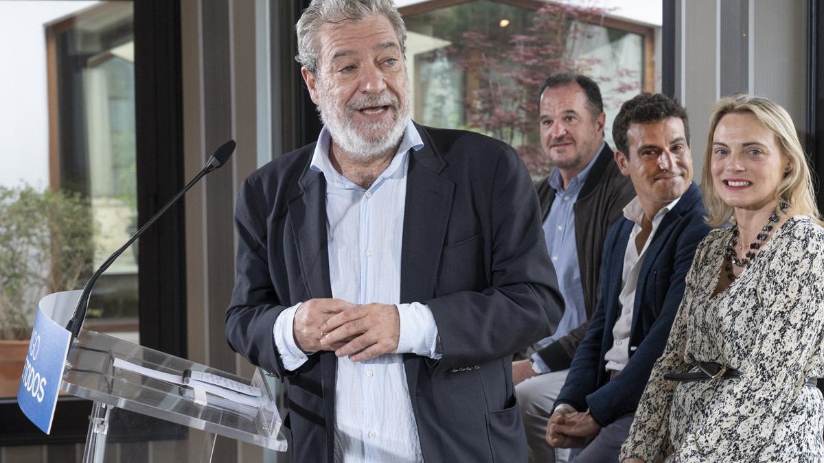 Miguel Ángel Rodríguez en el acto político del PP en Durango.