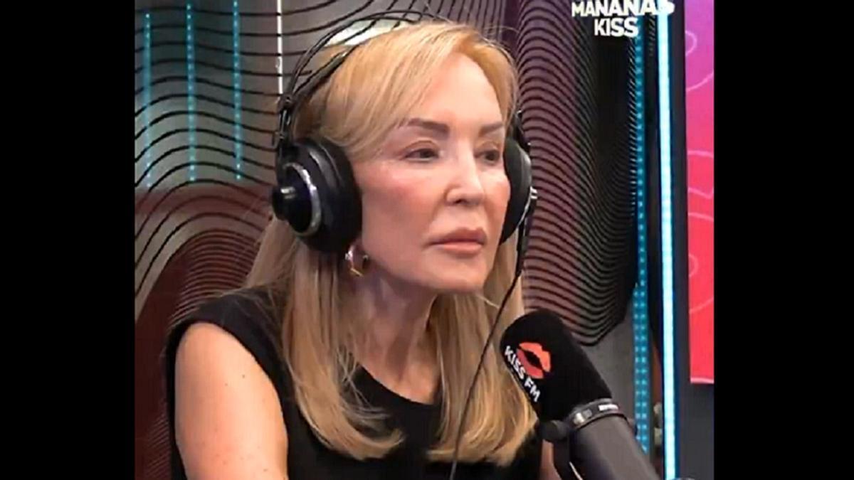 Carmen Lomana, hablando sobre basura.