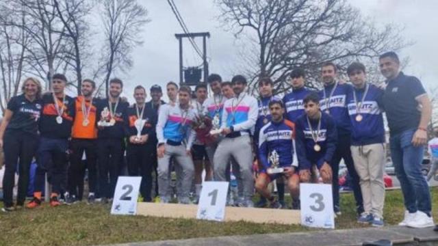 Pódium masculino de la pasada edición