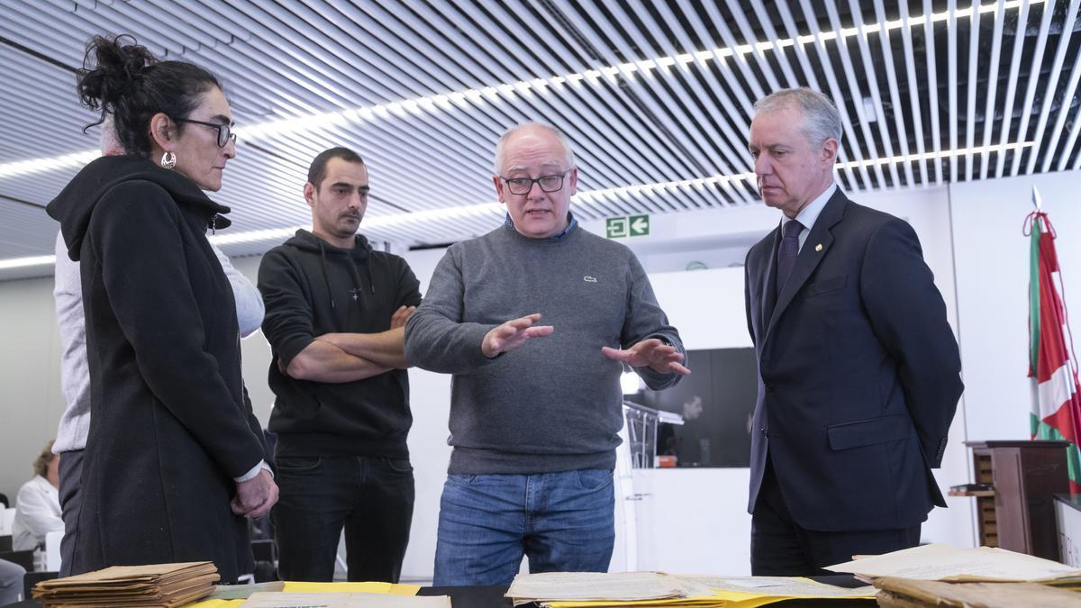 El Archivo Histórico de Euskadi recibe los fondos de Ixaka López Mendizabal.