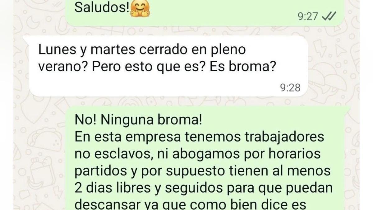 La conversación entre un cliente y un empresario de hostelería