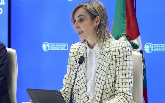 La consejera de Autogobierno y portavoz del Ejecutivo vasco, Maria Ubarretxena, ha respondido a varias preguntas sobre las transferencias