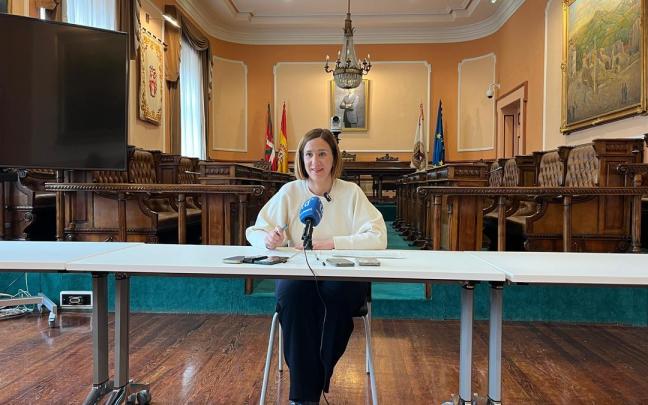 Cristina Laborda, alcaldesa de Irun, esta mañana en la Sala Capitular del Ayuntamiento.