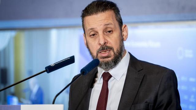El embajador de Palestina, Fadi Elhusseini.
