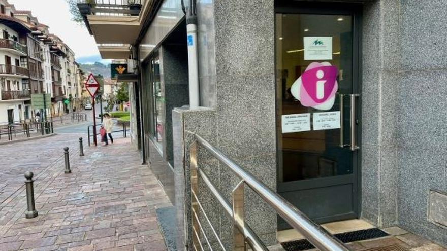Foto de la oficina de Servicios de Txingudi en el BAZ de Hondarribia, en la calle Javier ugarte.