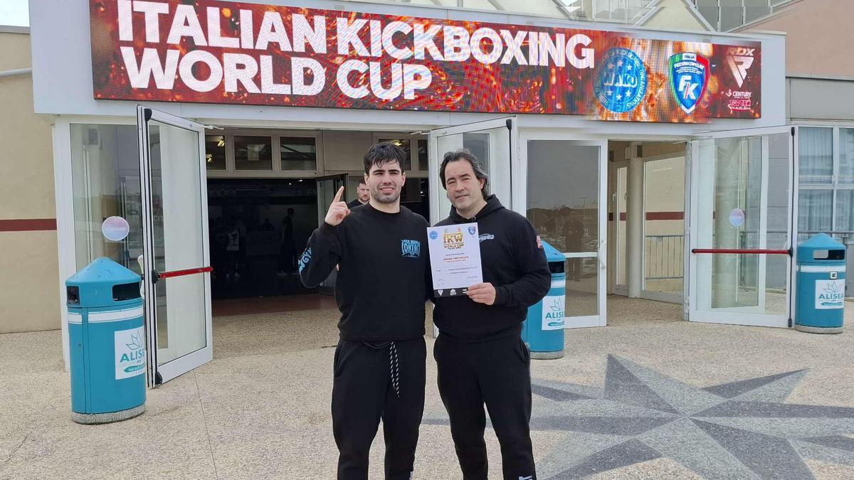Joseba Dosuna está muy satisfecho del resultado en el Copa del Mundo Kick boxing WAKO