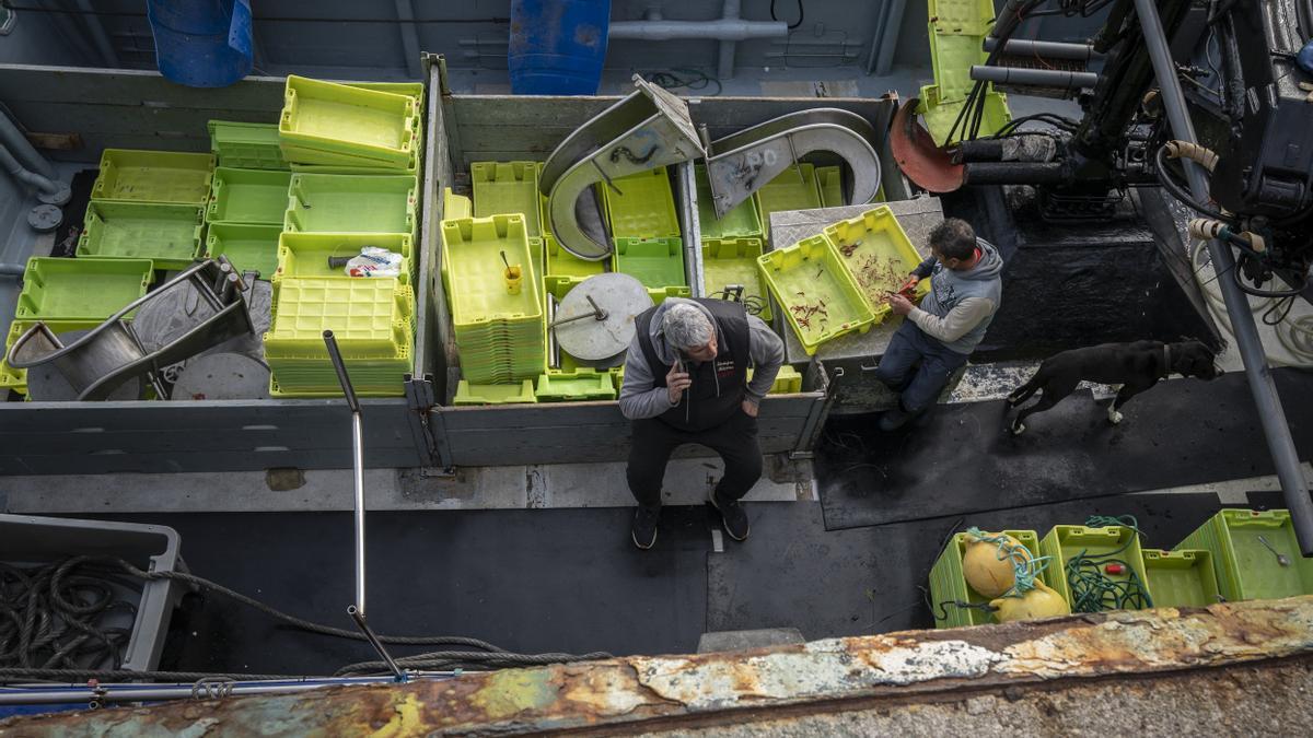 Embarcación Siempre Nécora, el primer barco en llegar al lugar del suceso, en el puerto de Santander.