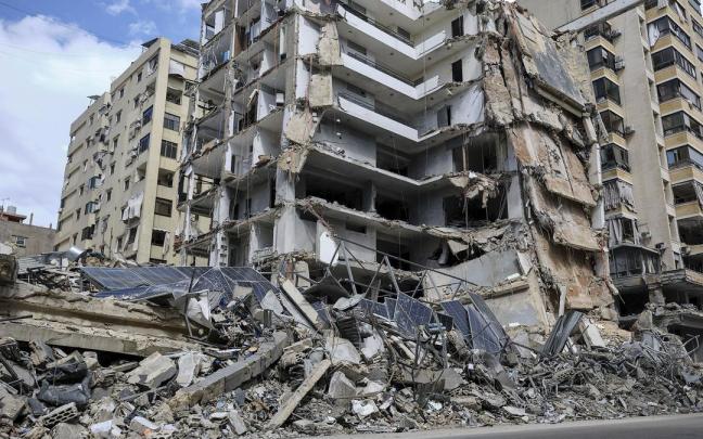 Edificio atacado por Israel al sur del Líbano