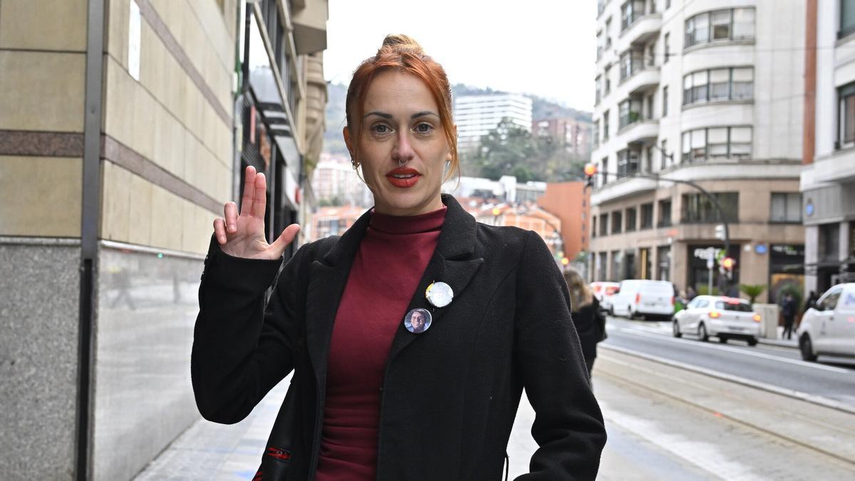 La actriz Ane Lindane a su llegada al Palacio de Justicia de Bilbao