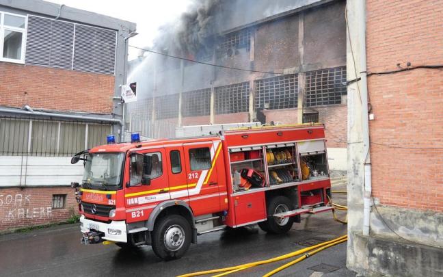 Los incendios, como este en Arrigorriaga, solo ocuparon una de cada cuatro salidas en 2024.
