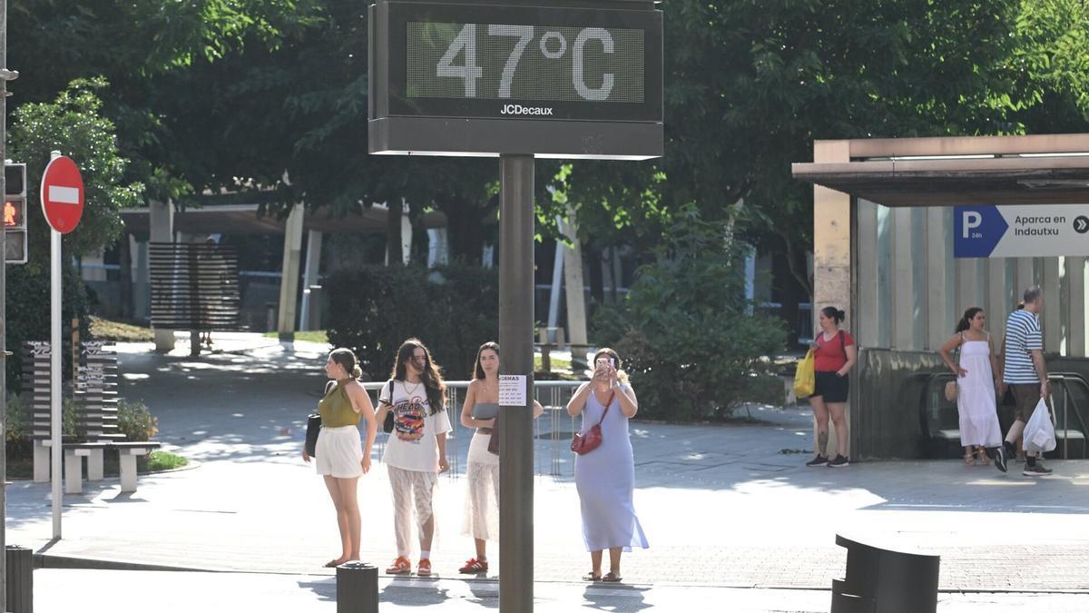 Los termómetros alcanzaron los 47 grados el 11 de agosto en el centro de Bilbao