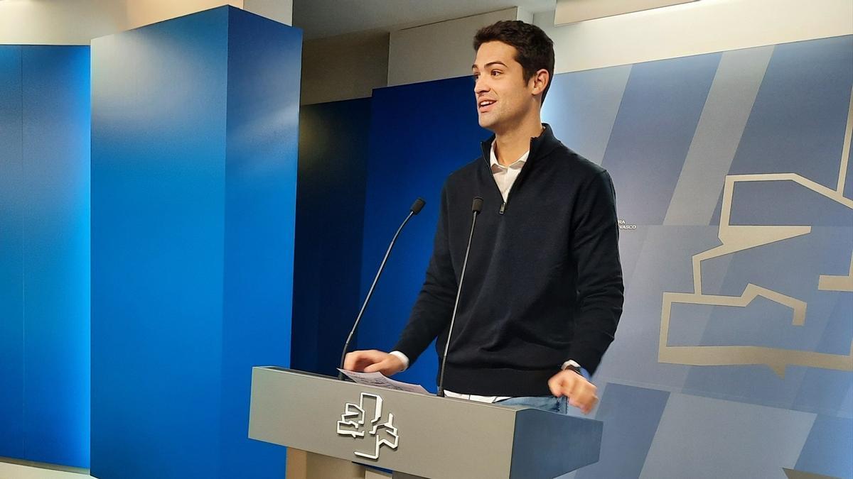 El portavoz del PNV en el Parlamento vasco, Joseba Díez Antxustegi.