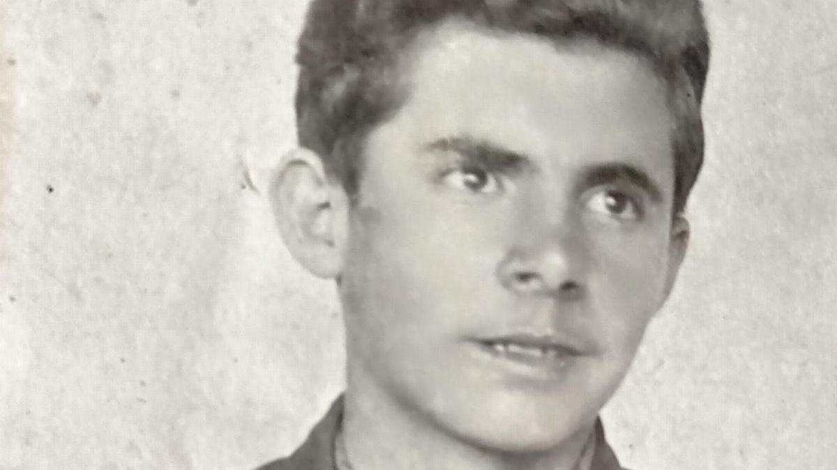 El arrasatearra Ambrosio Alcorta Orbegozo zarpó en el 'Habana' rumbo a la URSS con trece años.