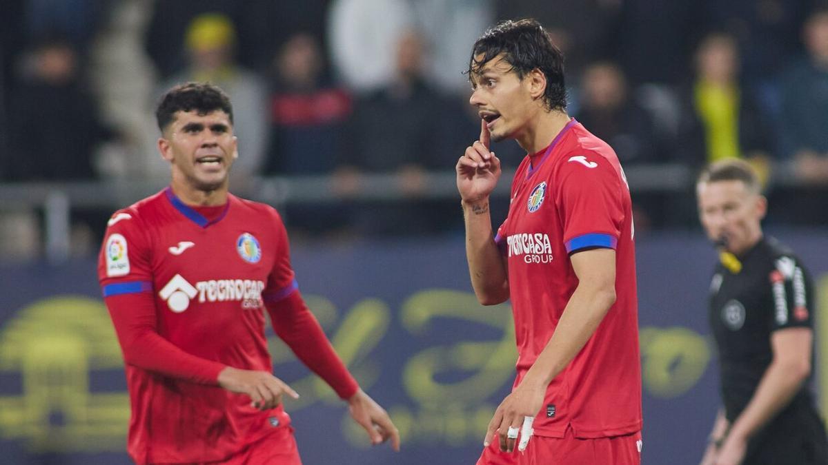 Enes Unal celebra el 2-2.