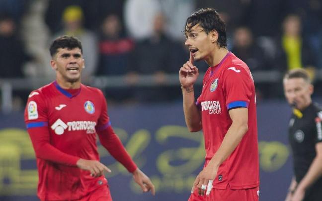 Enes Unal celebra el 2-2.