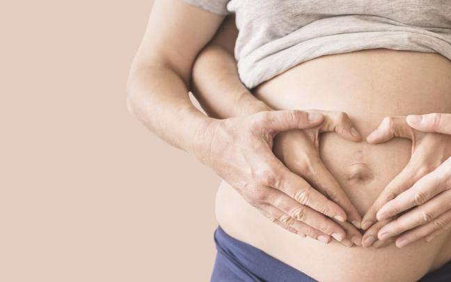 Imagen de archivo de una mujer embarazada.