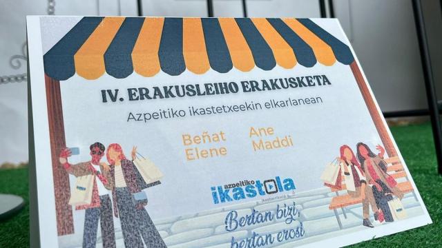 40 saltoki txikietako erakuskeihotan daude ikusgai ekimenean parte hartu duten 169 ikasleen obrak / B.E. 40 saltoki txikietako erakuskeihotan daude ikusgai ekimenean parte hartu duten 169 ikasleen obrak