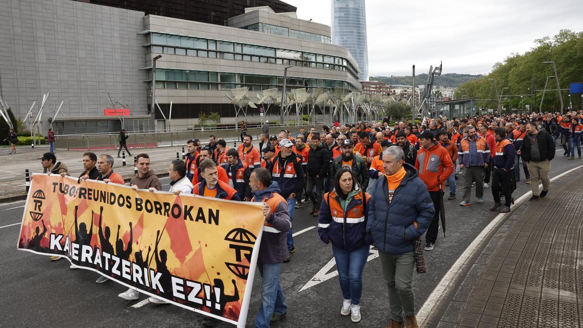 Manifestación de los trabajadores de Tubos Reunidos en Bilbao.