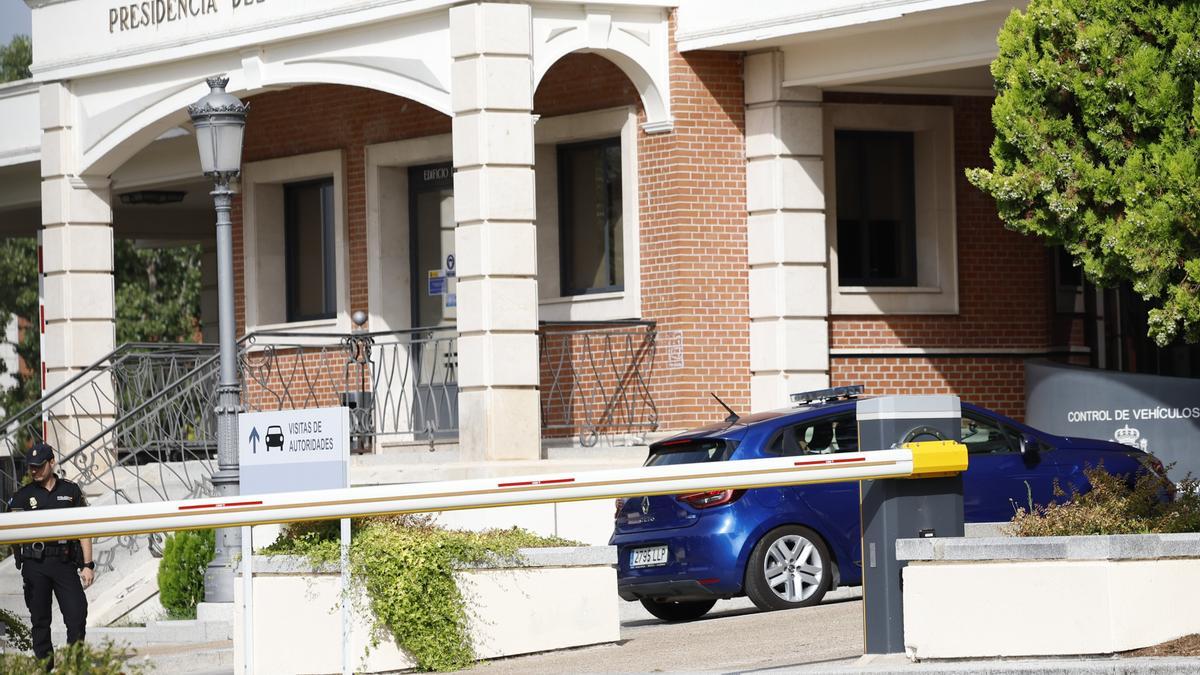 El juez Juan Carlos Peinado se traslada a la Moncloa para tomar declaración a Pedro Sánchez.