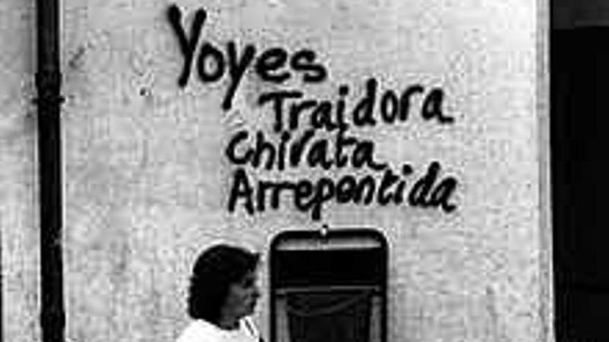 Una pintada contra ‘Yoyes’ en Ordizia en los años 80.