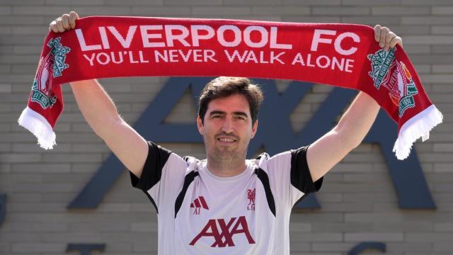 Andoni Iraola, en su primera puesta en escena como entrenador del Liverpool.