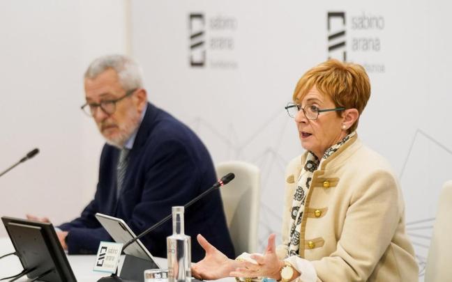 Arantxa Tapia, presidenta de la Fundación Sabino Arana, durante la presentación de los Premios 2025.