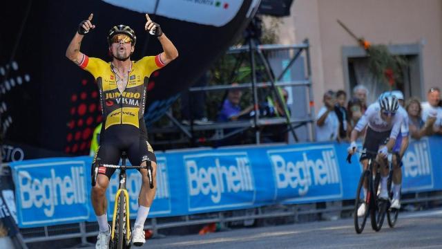 Roglic se impone por delante de Pogacar y Yates. Roglic se impone por delante de Pogacar y Yates.
